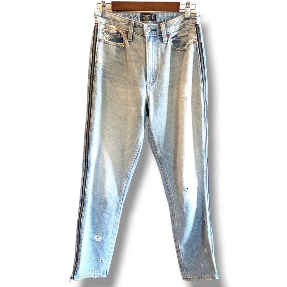 Abercrombie & Fitch Annie Highrise Girlfriend Jeans 27 4R Zipper Legs Light Wash